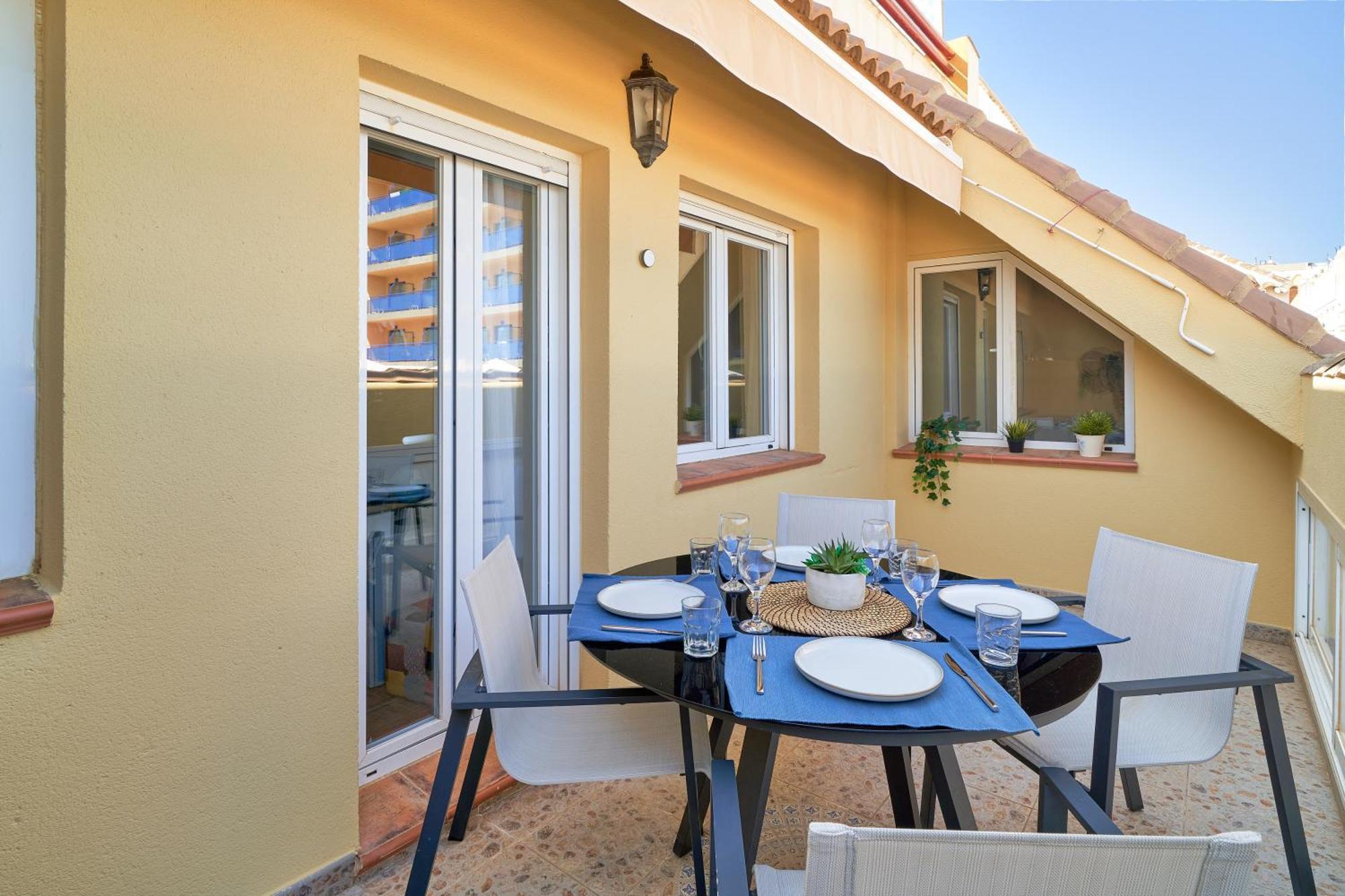 Perfect Beach Location With Roof Terrace Фуэнхирола Экстерьер фото